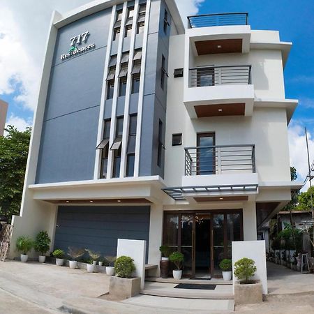 717 Residences ايلويلو المظهر الخارجي الصورة
