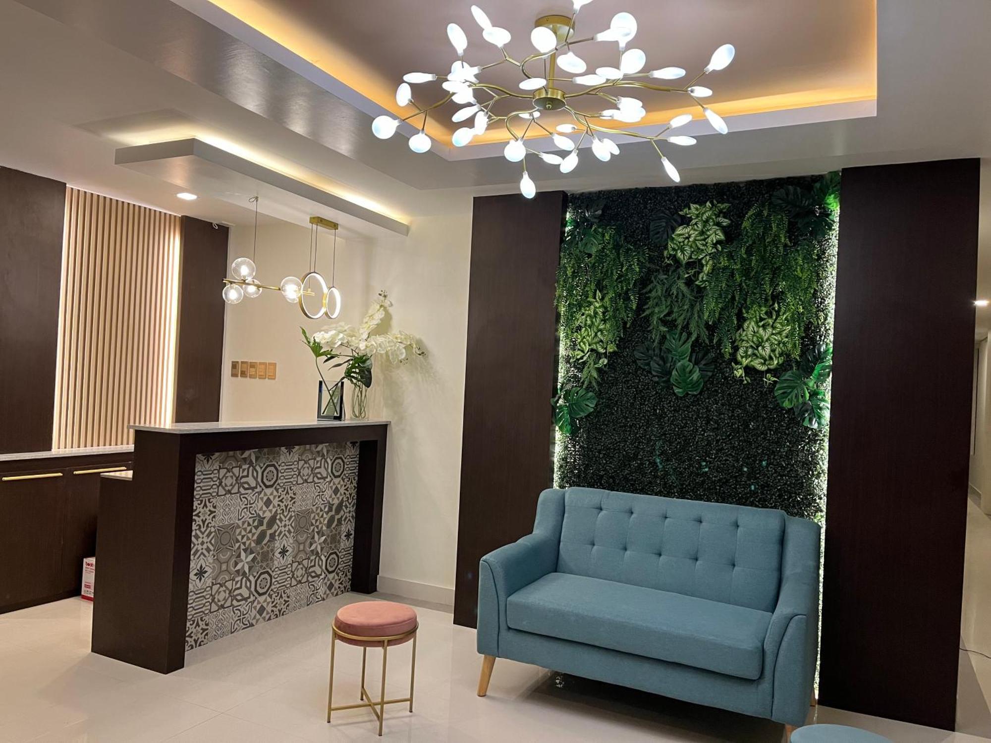 717 Residences ايلويلو المظهر الخارجي الصورة