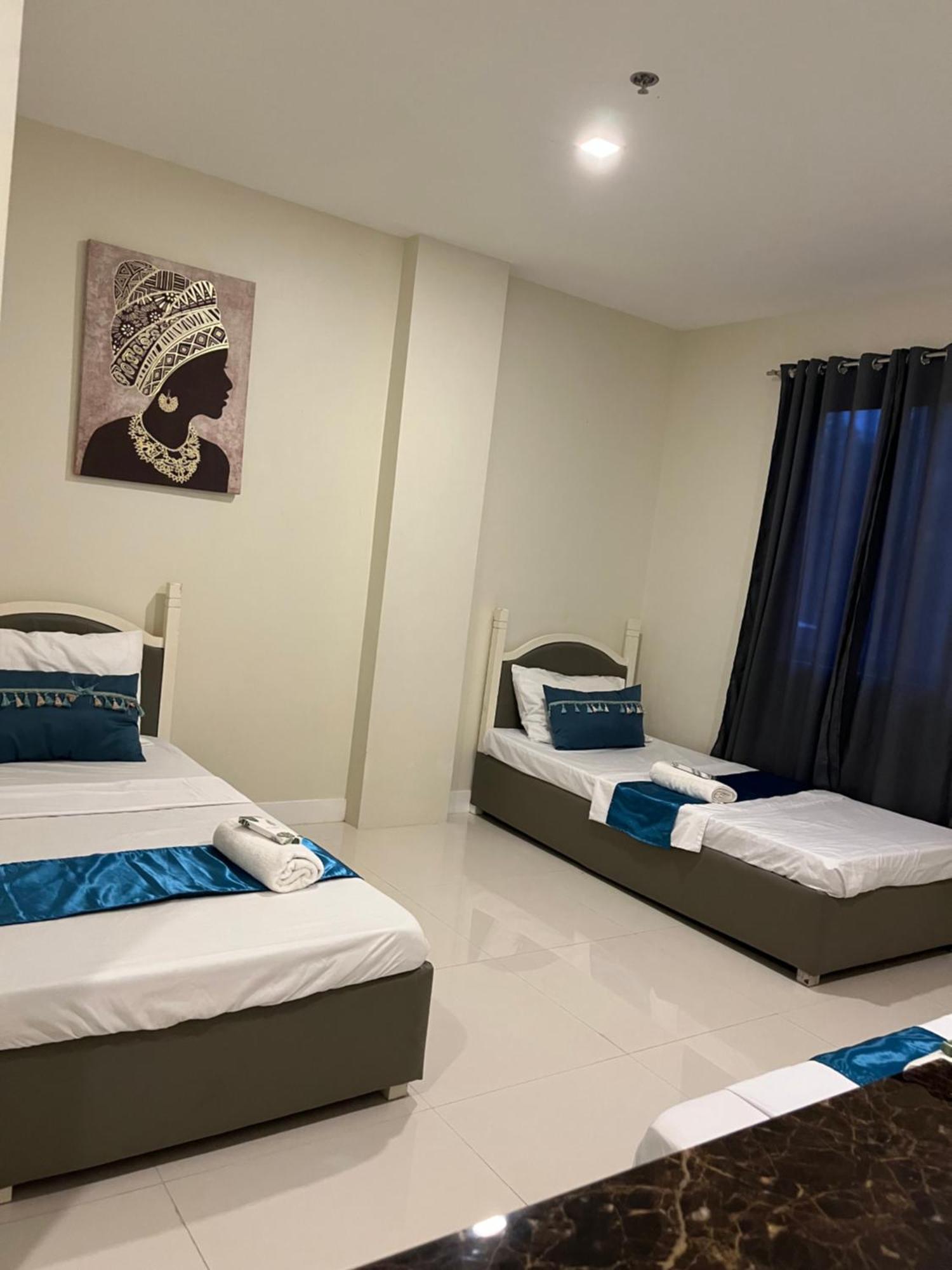 717 Residences ايلويلو المظهر الخارجي الصورة