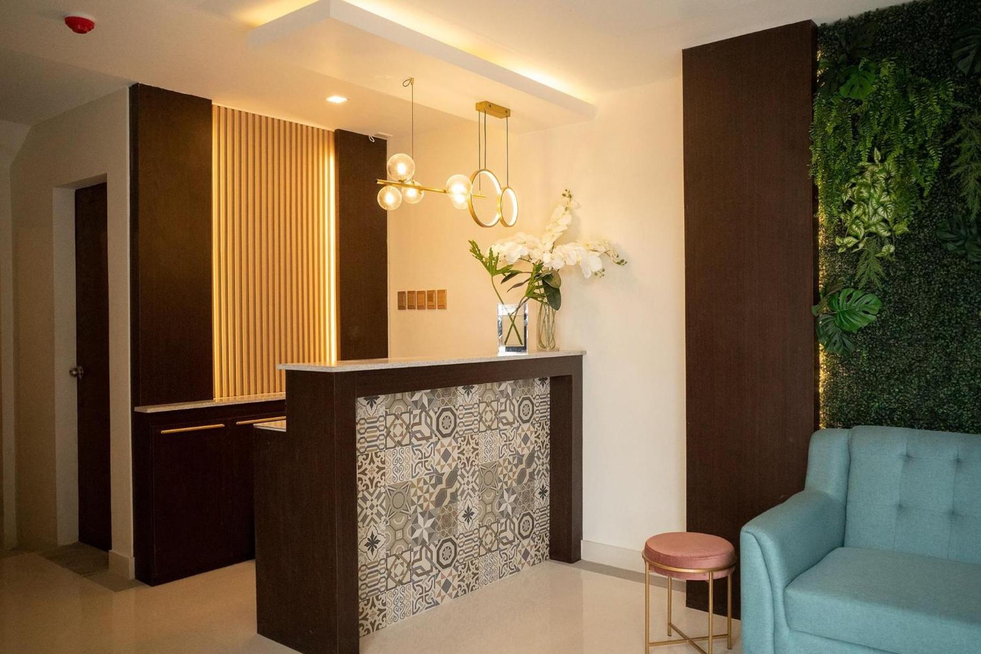 717 Residences ايلويلو المظهر الخارجي الصورة